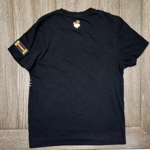 Rocawear Red / Gold / Green Casual Streetwear Men's T-Shirt 👕 - Picture 7 of 8